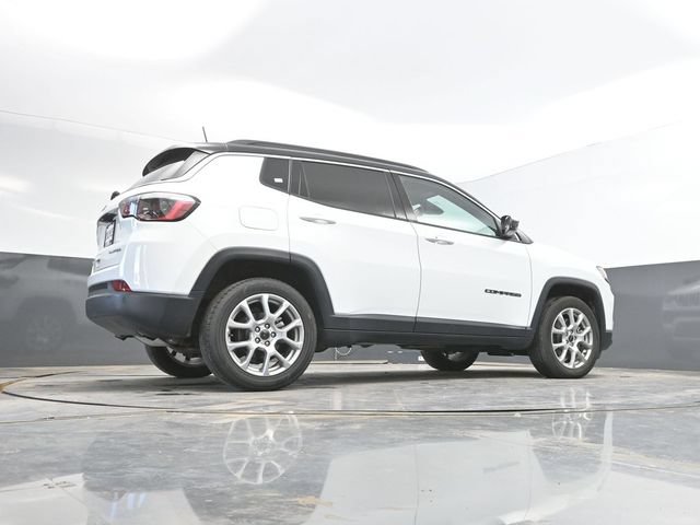 Used 2025 Jeep Compass Limited AWD/4WD image 42