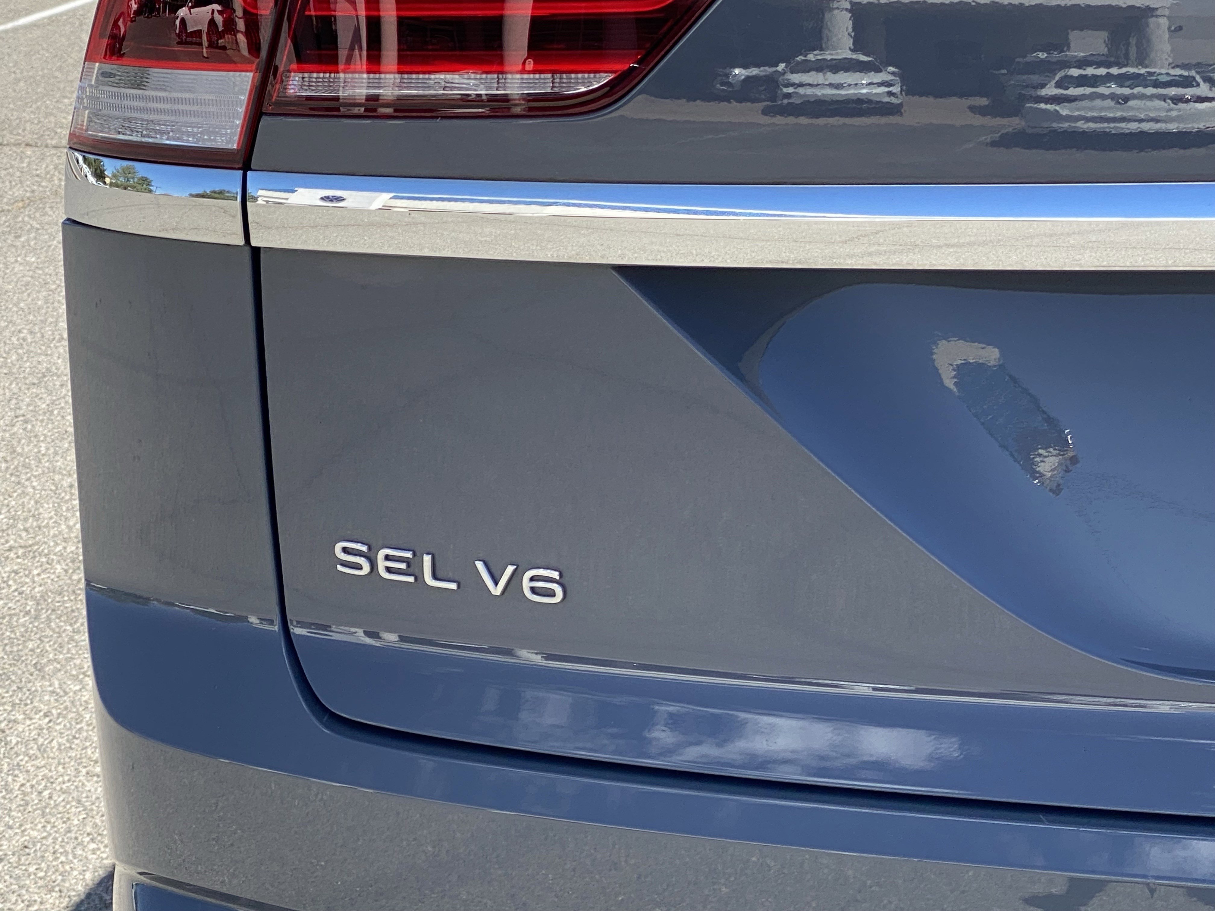 Used 2023 Volkswagen Atlas Cross Sport SEL Premium R-Line image 21