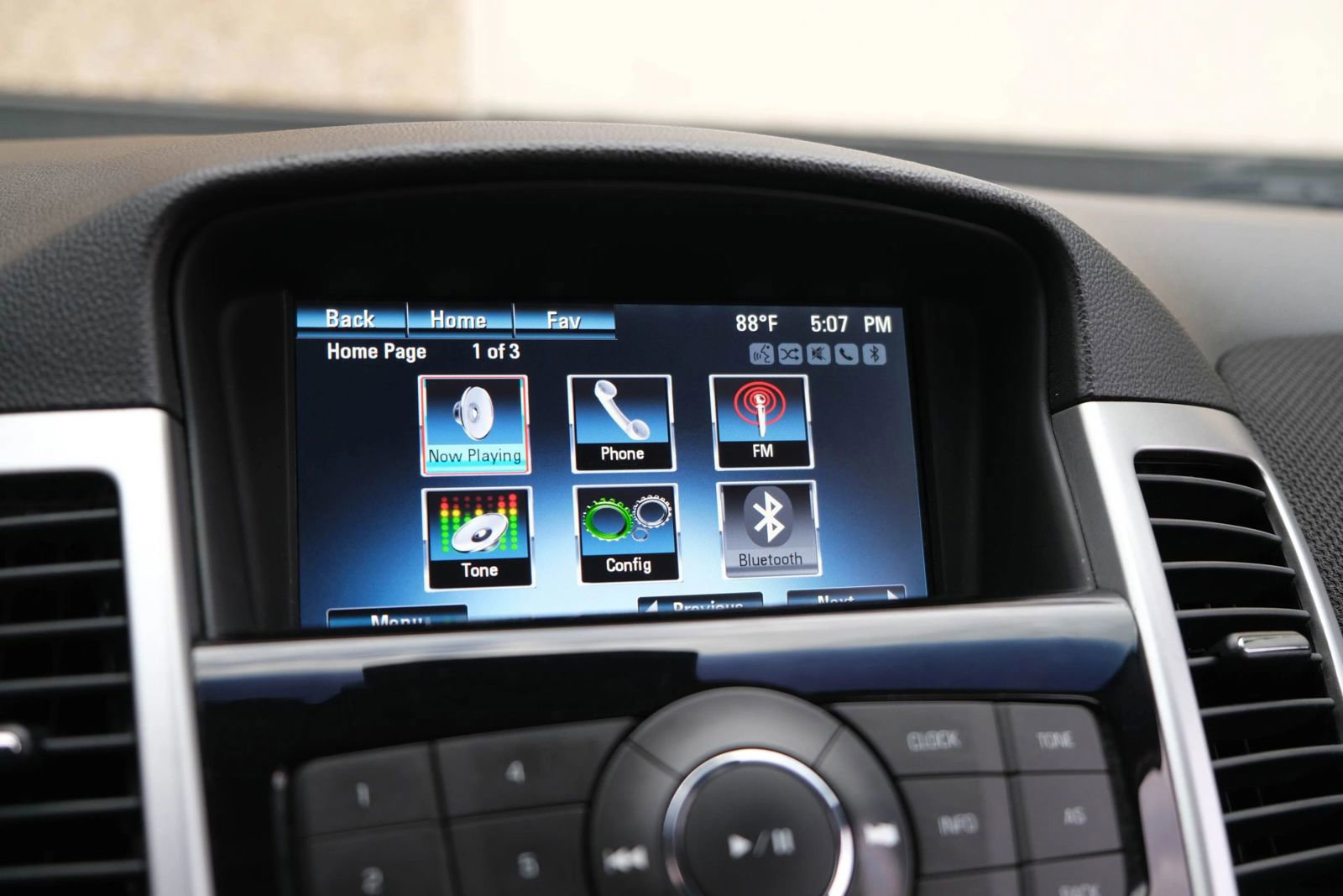 Used 2015 Chevrolet Cruze LT w/ Enhanced Safety Package FWD image 37