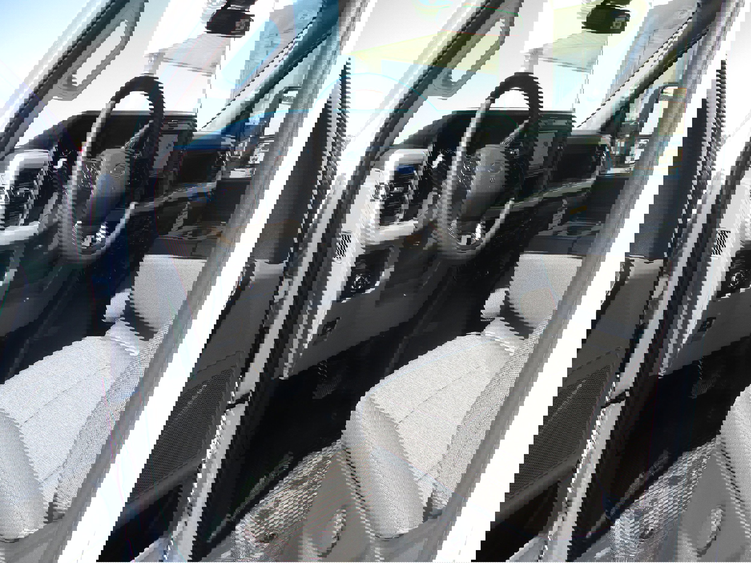 New 2026 Ford F350 4x4 Crew Cab DRW Super Duty image 7