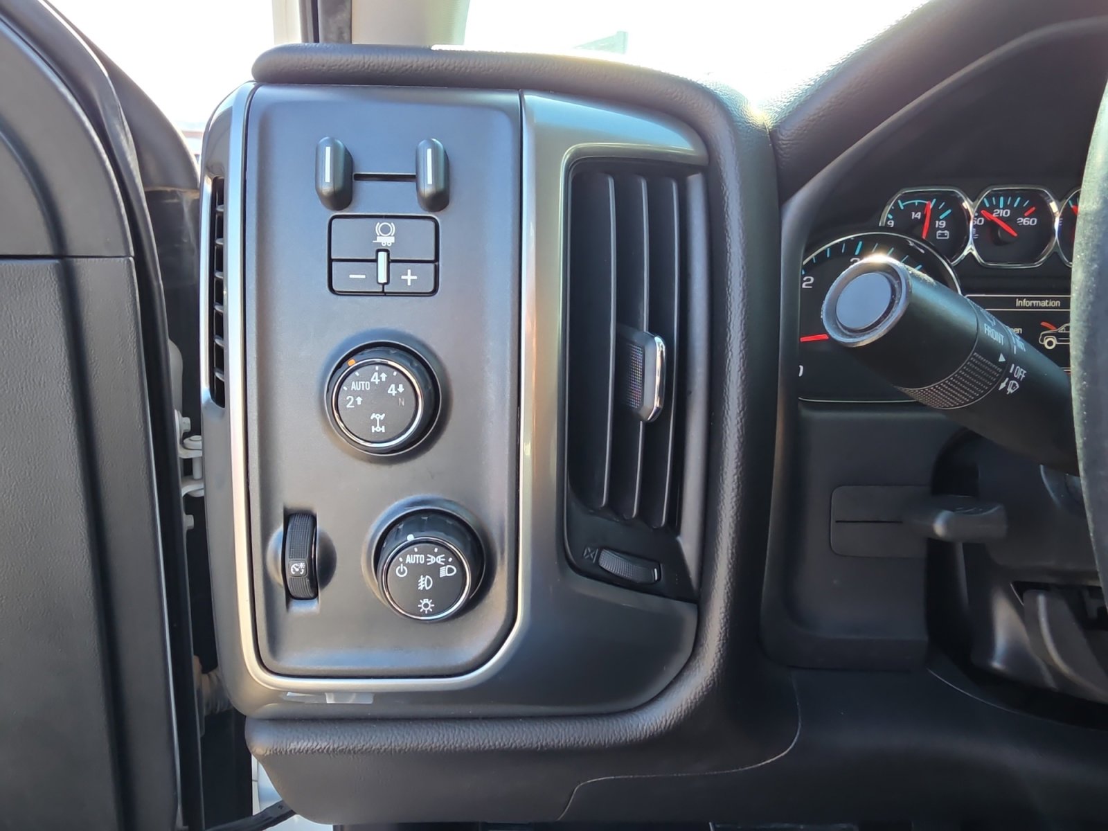 Used 2015 Chevrolet Silverado 1500 LT w/ All Star Edition image 22
