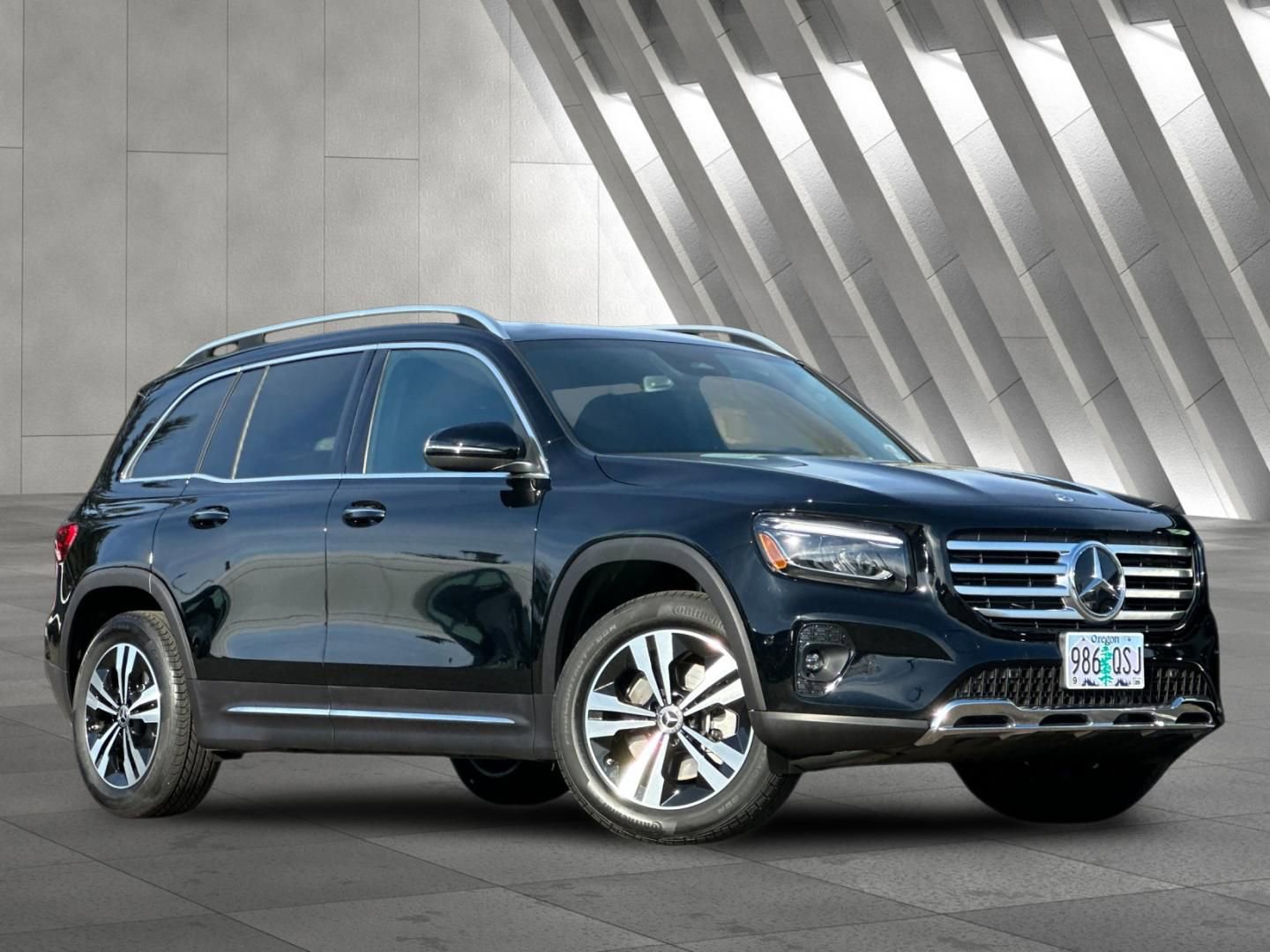 Certified 2025 Mercedes-Benz GLB 250 4MATIC image 2