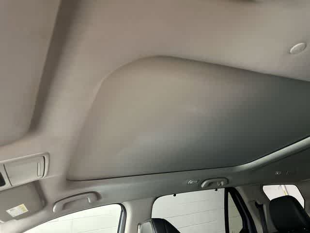 Used 2023 Honda Pilot Touring image 28