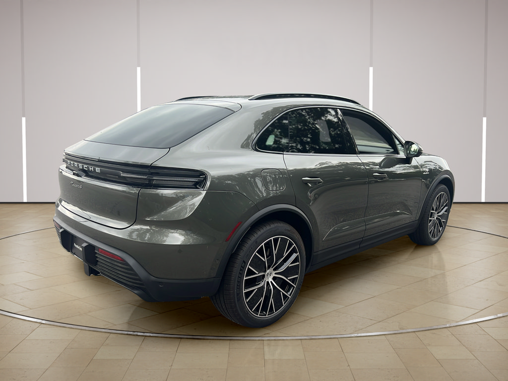 New 2026 Porsche Macan 4 Electric AWD/4WD image 7