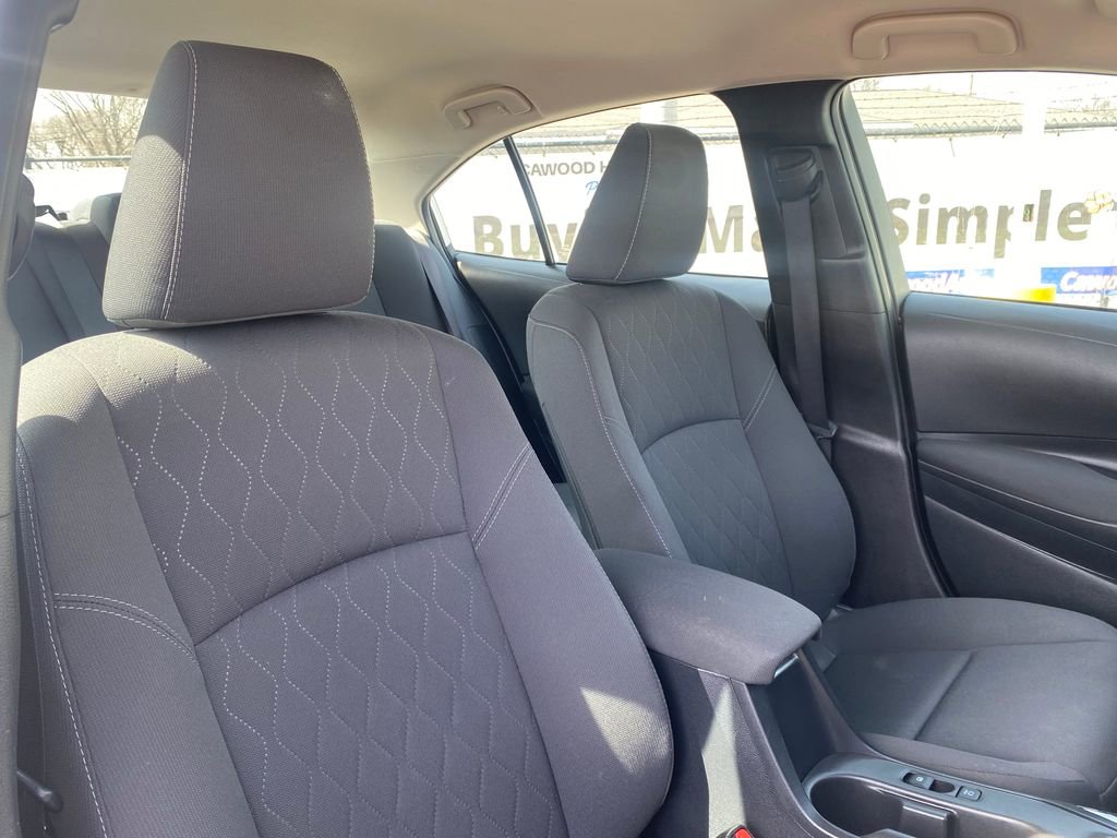 Used 2023 Toyota Corolla LE FWD image 15