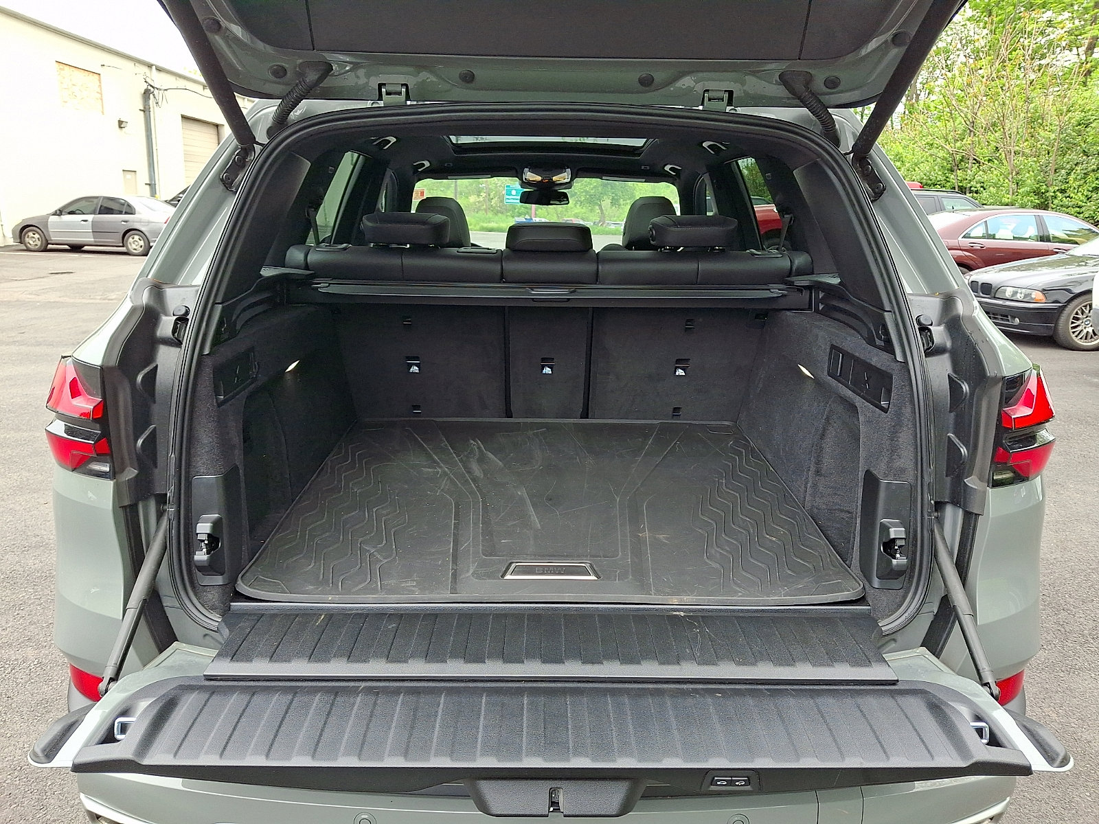 Used 2025 BMW X5 xDrive40i w/ M Sport Package AWD/4WD image 27