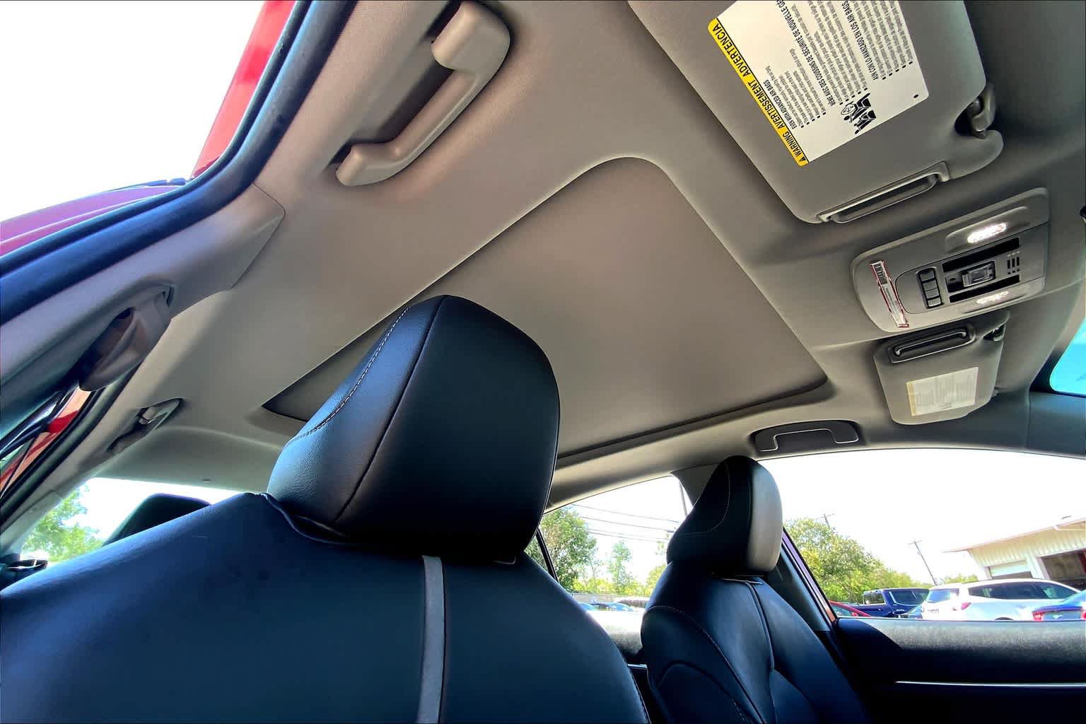 Used 2019 Toyota Camry XSE FWD image 14