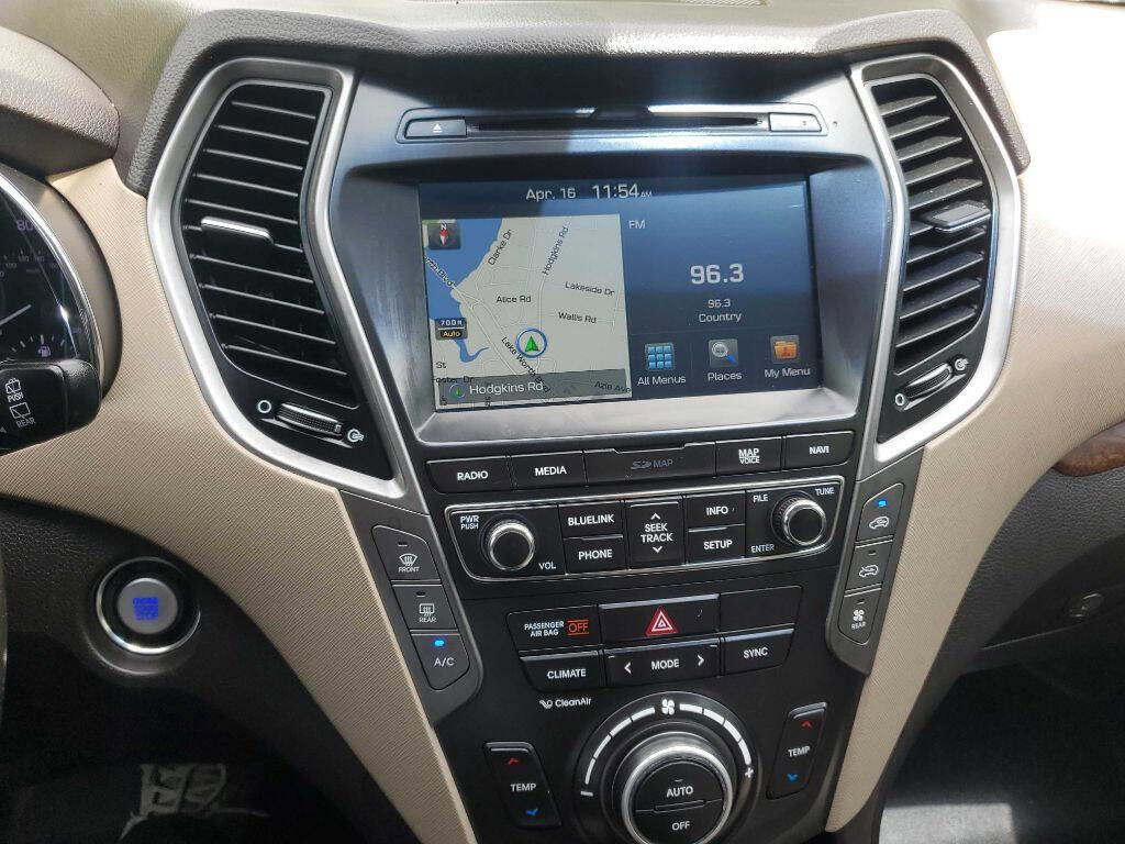 Used 2017 Hyundai Santa Fe Limited FWD image 34