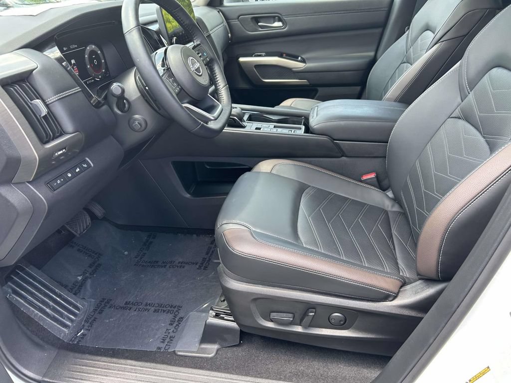Used 2024 Nissan Pathfinder Platinum w/ Cargo Package FWD image 19