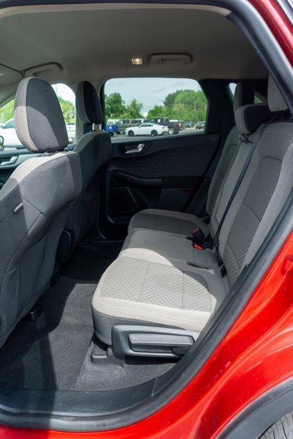 Used 2020 Ford Escape SE image 11