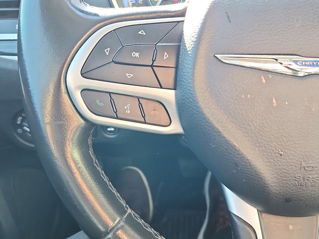 Used 2018 Chrysler 300 Touring w/ Sport Appearance Package image 14