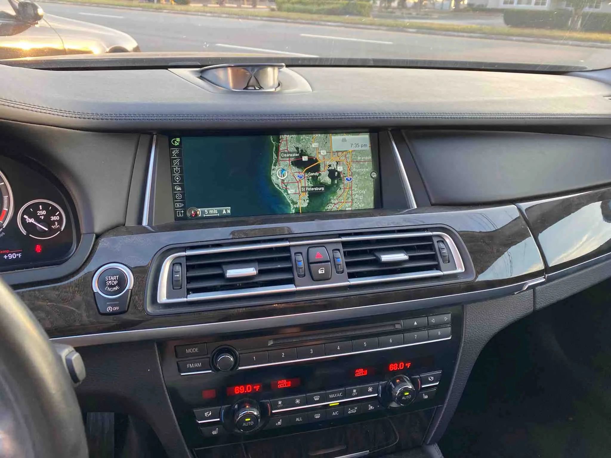 Used 2013 BMW 750Li image 13