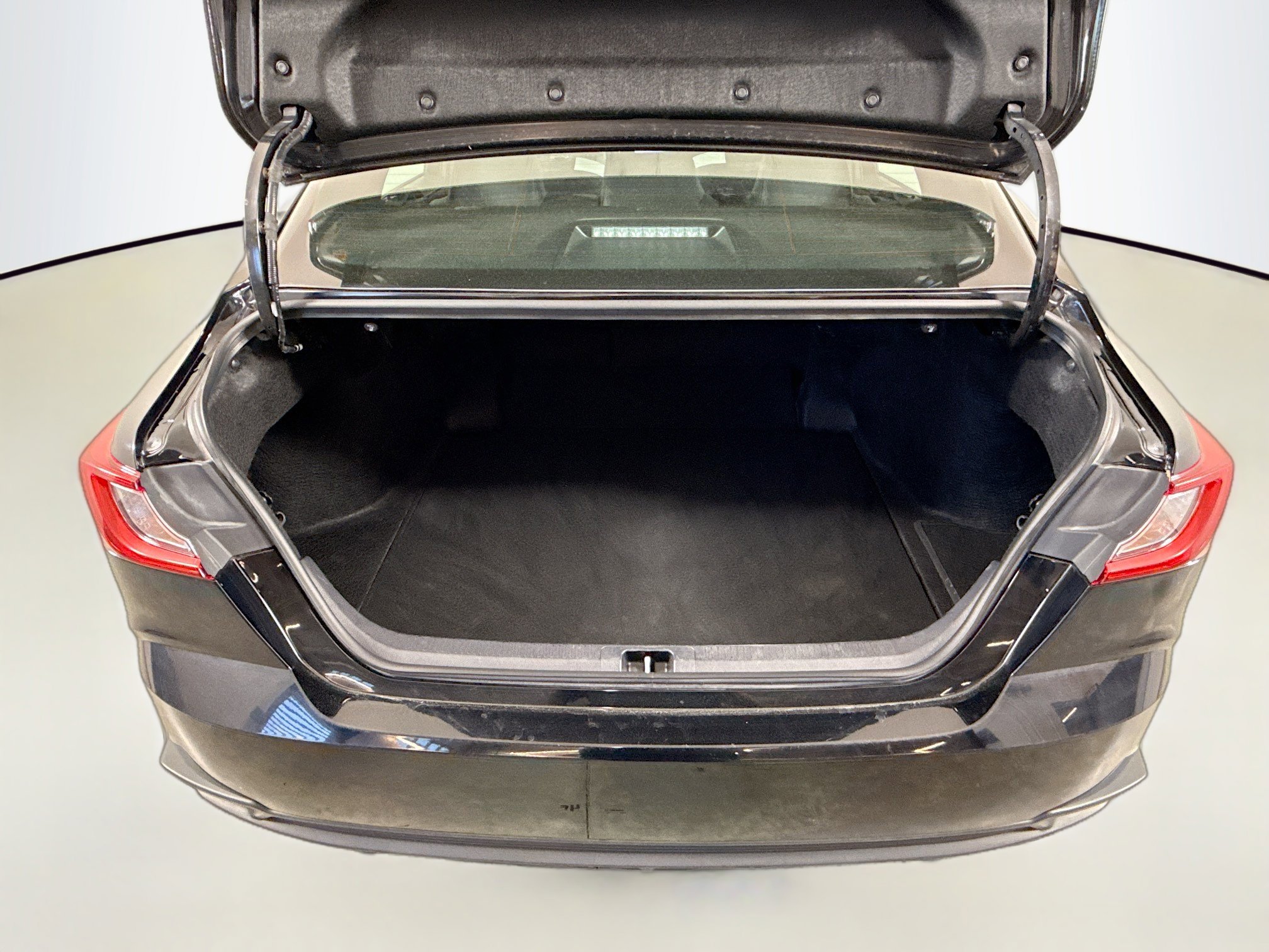 Used 2025 Toyota Camry SE FWD image 22