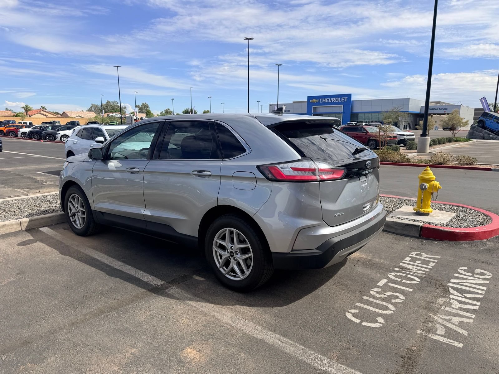 Used 2024 Ford Edge SEL AWD/4WD image 2