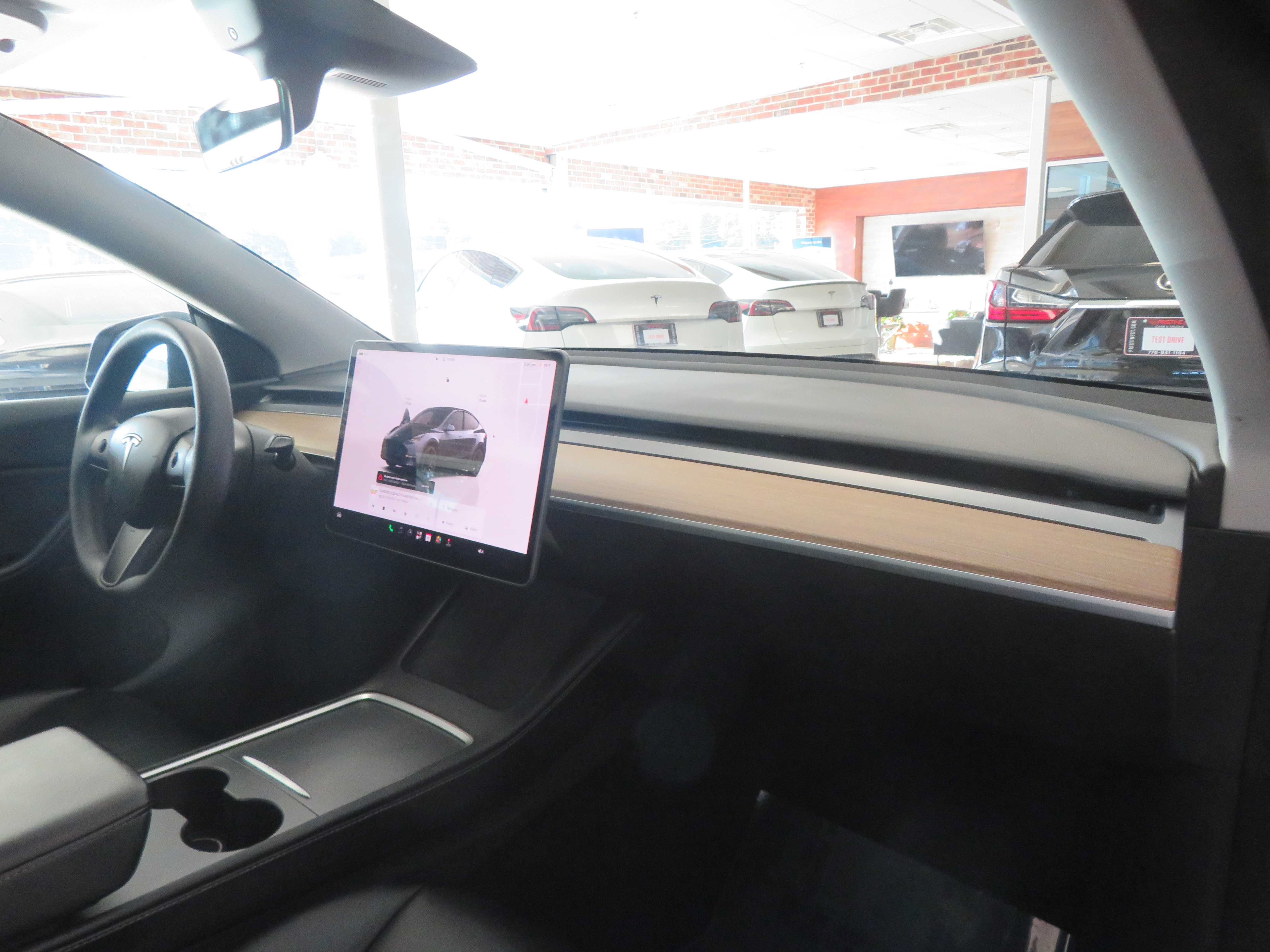 Used 2022 Tesla Model Y Performance AWD/4WD image 28