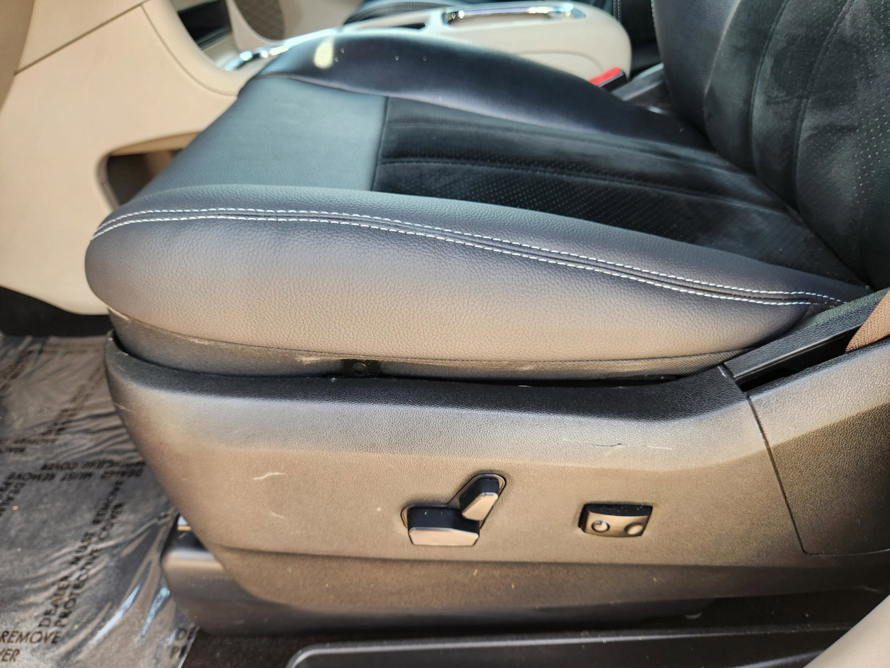 Used 2017 Dodge Grand Caravan SXT image 28