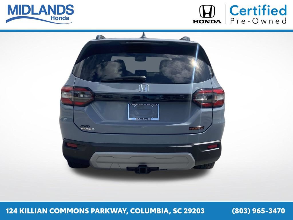 Certified 2025 Honda Pilot TrailSport image 5