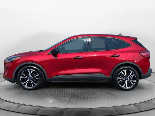Used 2021 Ford Escape SE w/ SE Sport Appearance Package FWD image 2