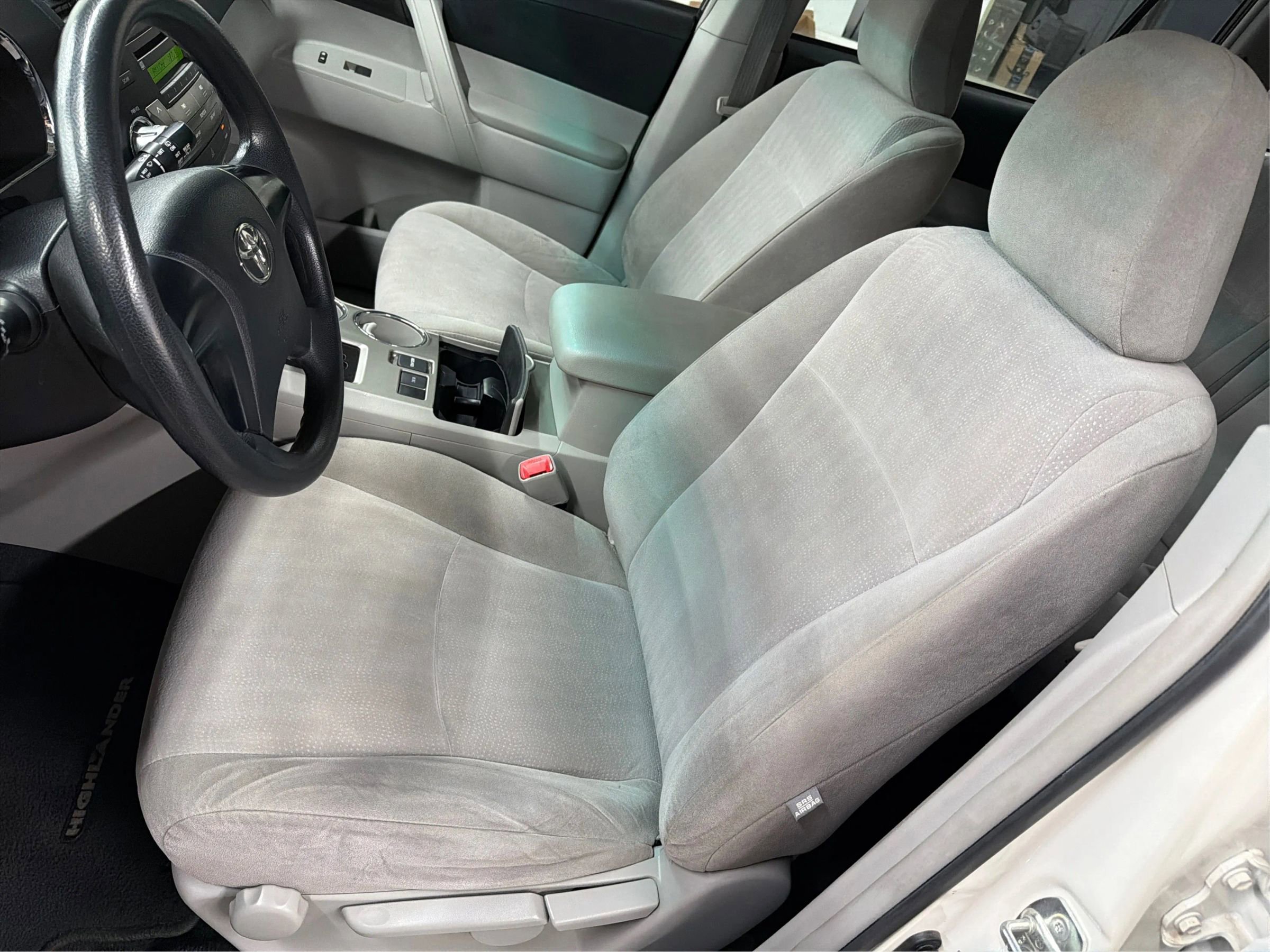 Used 2012 Toyota Highlander FWD image 24