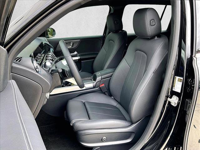 Used 2025 Mercedes-Benz GLB 250 image 27