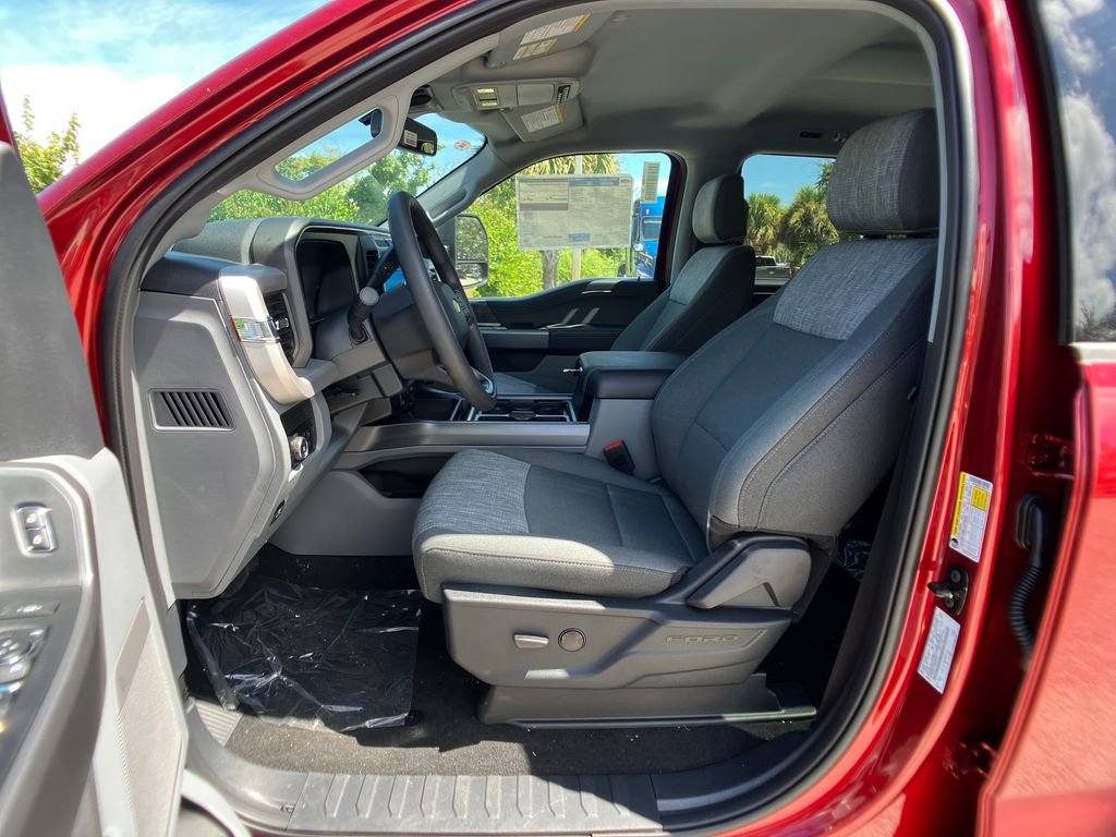 New 2026 Ford F250 XLT w/ XLT Premium Package image 28