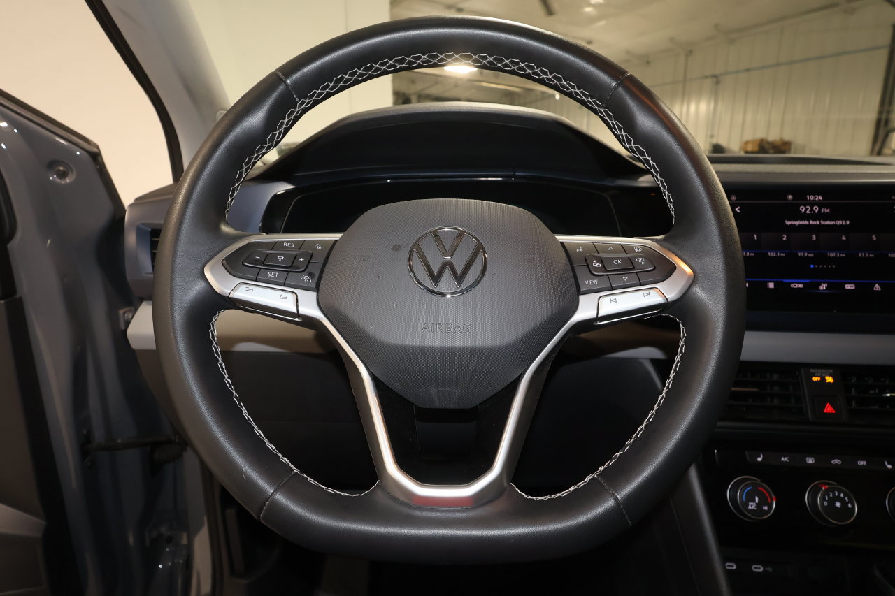 Used 2023 Volkswagen Taos SE FWD image 10