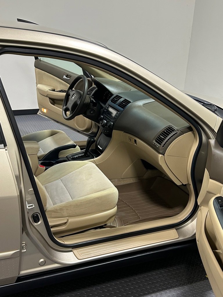 Used 2003 Honda Accord LX image 11