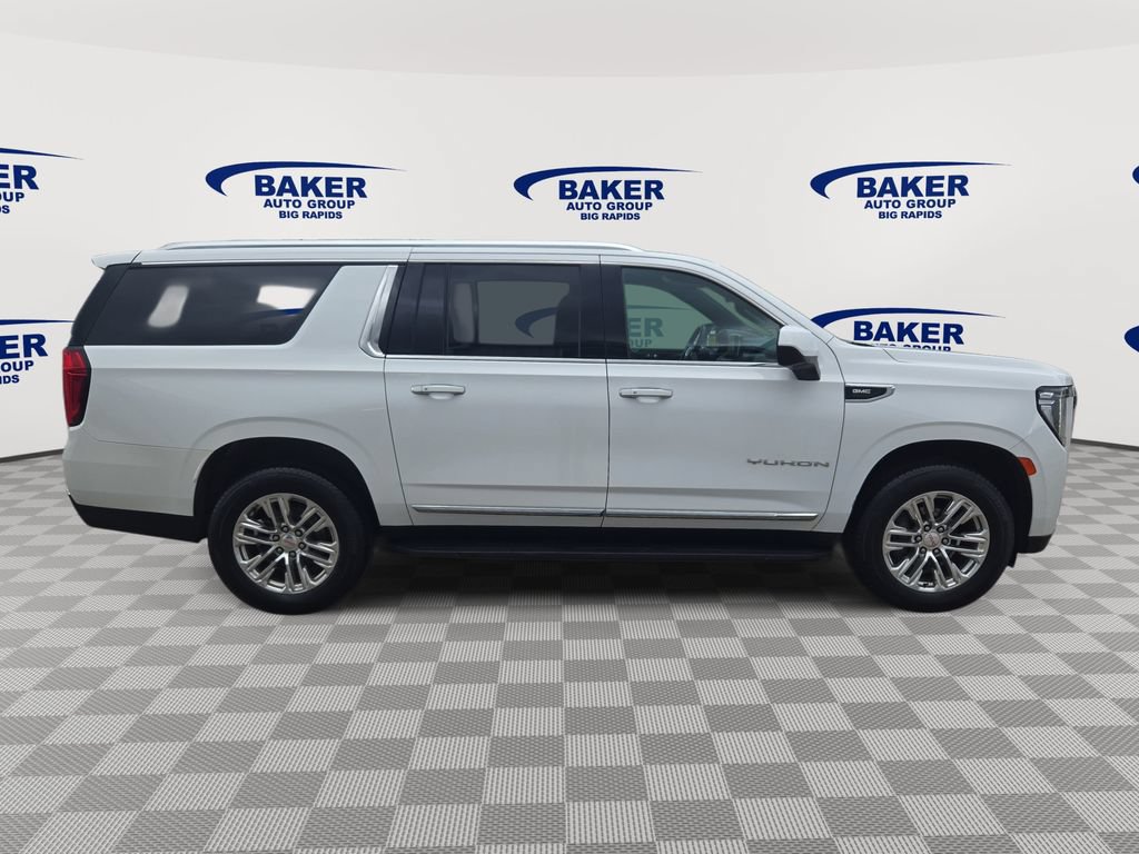 Used 2023 GMC Yukon XL SLT AWD/4WD image 2