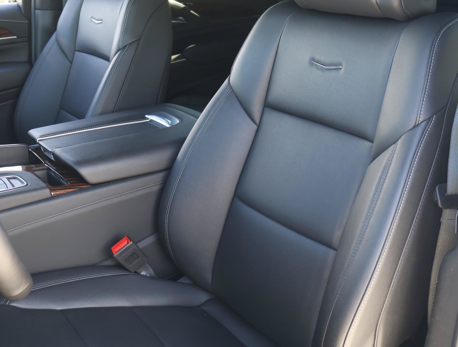 Certified 2024 Cadillac Escalade Luxury RWD image 18