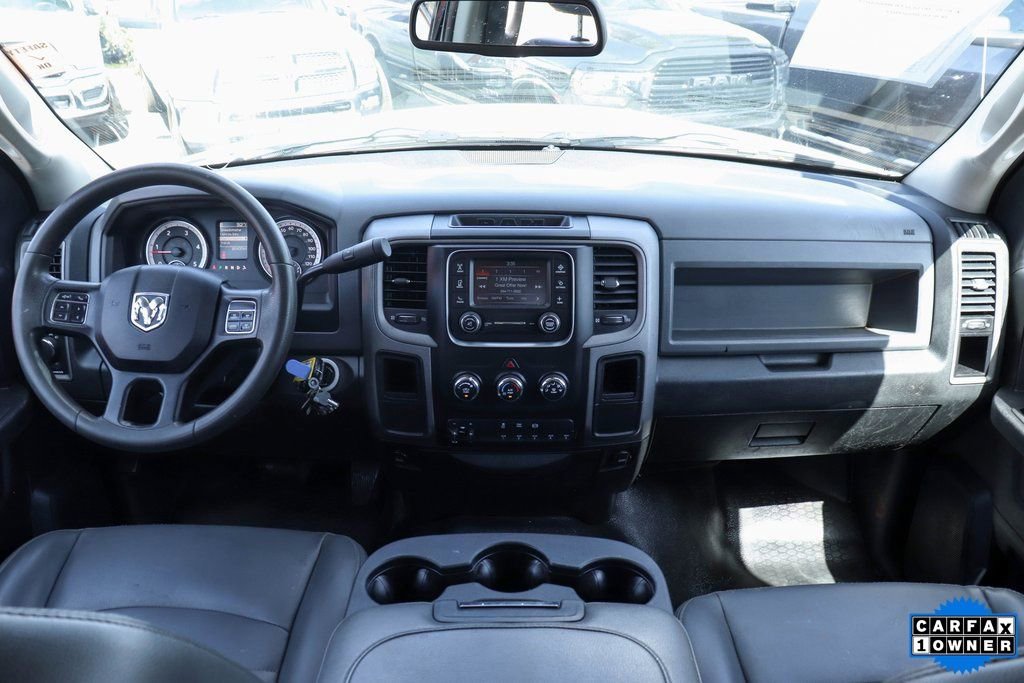 Used 2016 RAM 5500 Tradesman w/ Chrome Appearance Group RWD image 18