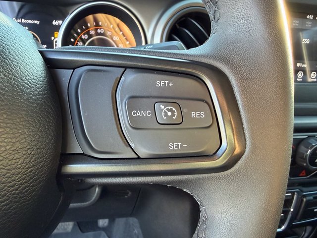 Used 2023 Jeep Gladiator Willys image 12