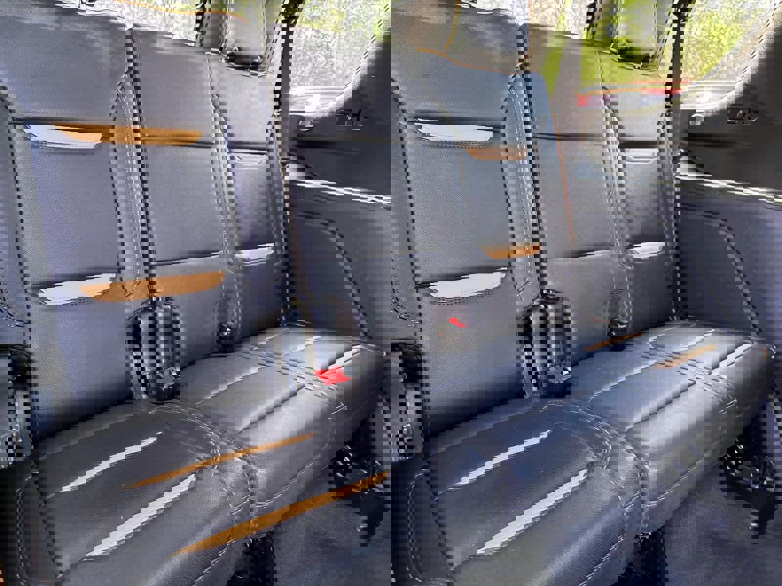 Used 2024 GMC Yukon AT4 image 16