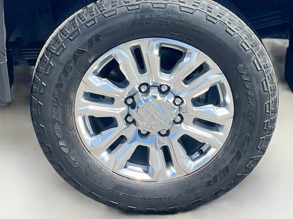 Used 2020 GMC Sierra 2500 Denali w/ Denali Ultimate Package AWD/4WD image 33