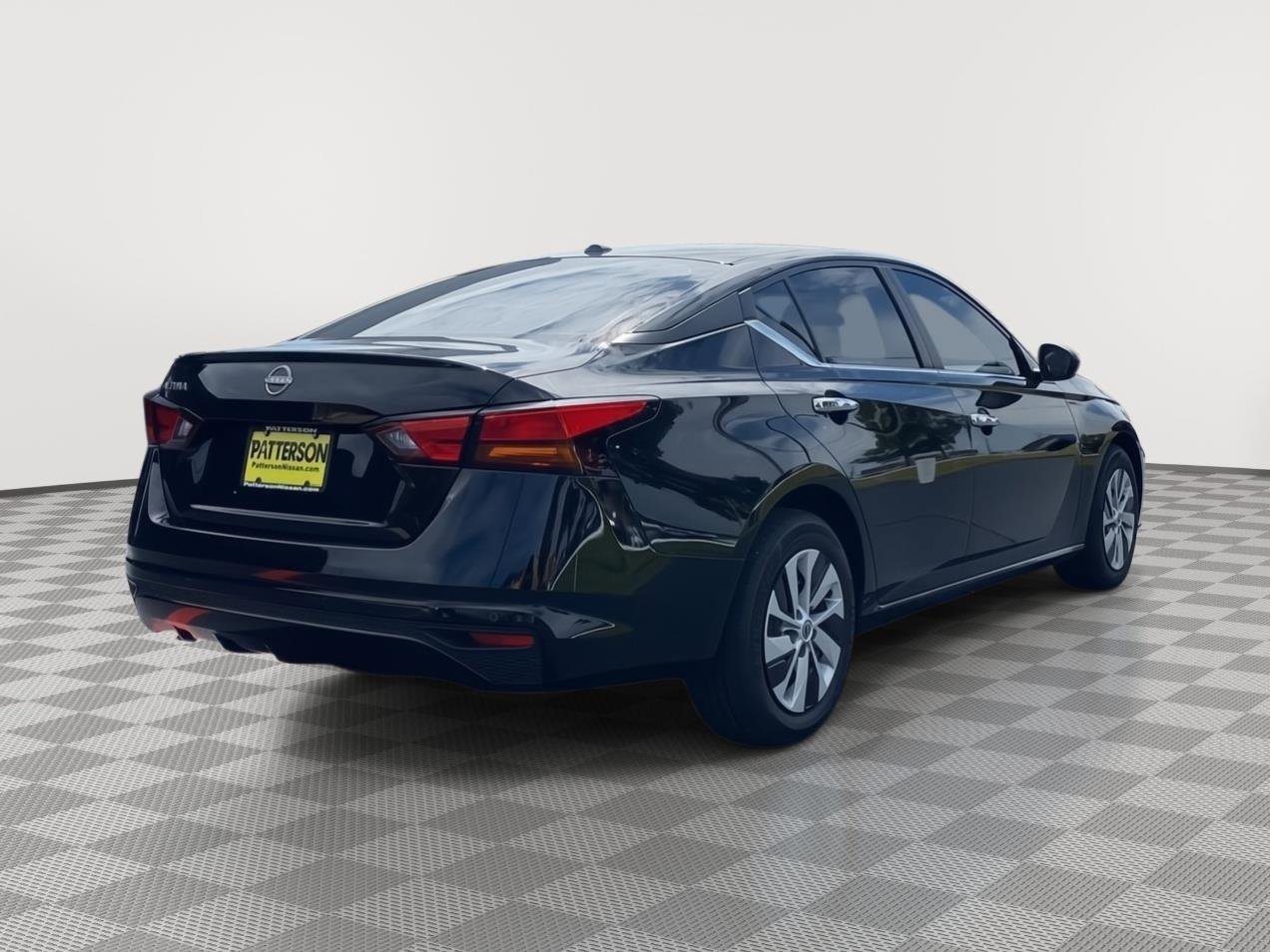 Used 2025 Nissan Altima 2.5 S FWD image 5