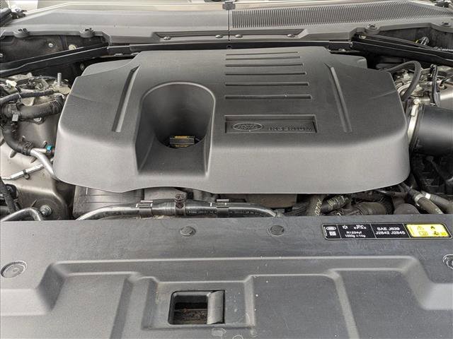 Certified 2022 Land Rover Defender 110 XS Edition image 24