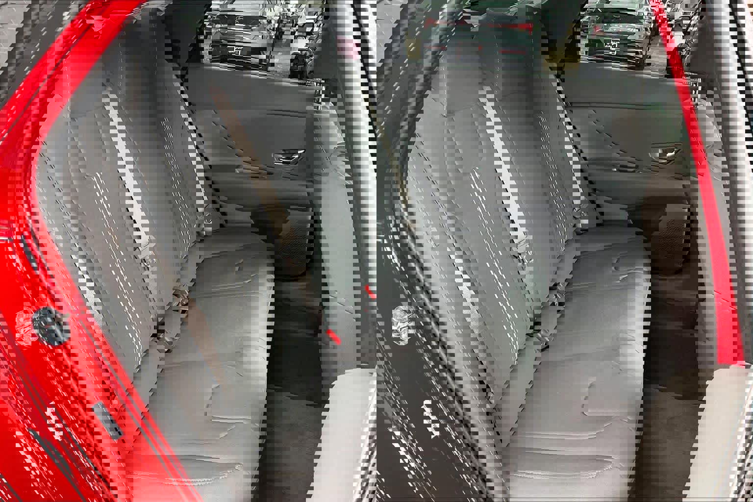 Certified 2025 Hyundai Elantra Sport image 20