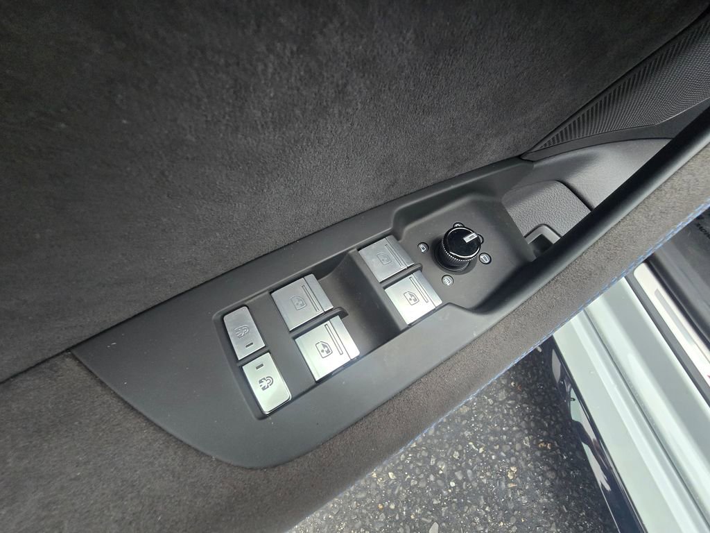 Used 2024 Audi RS 7 Performance image 17