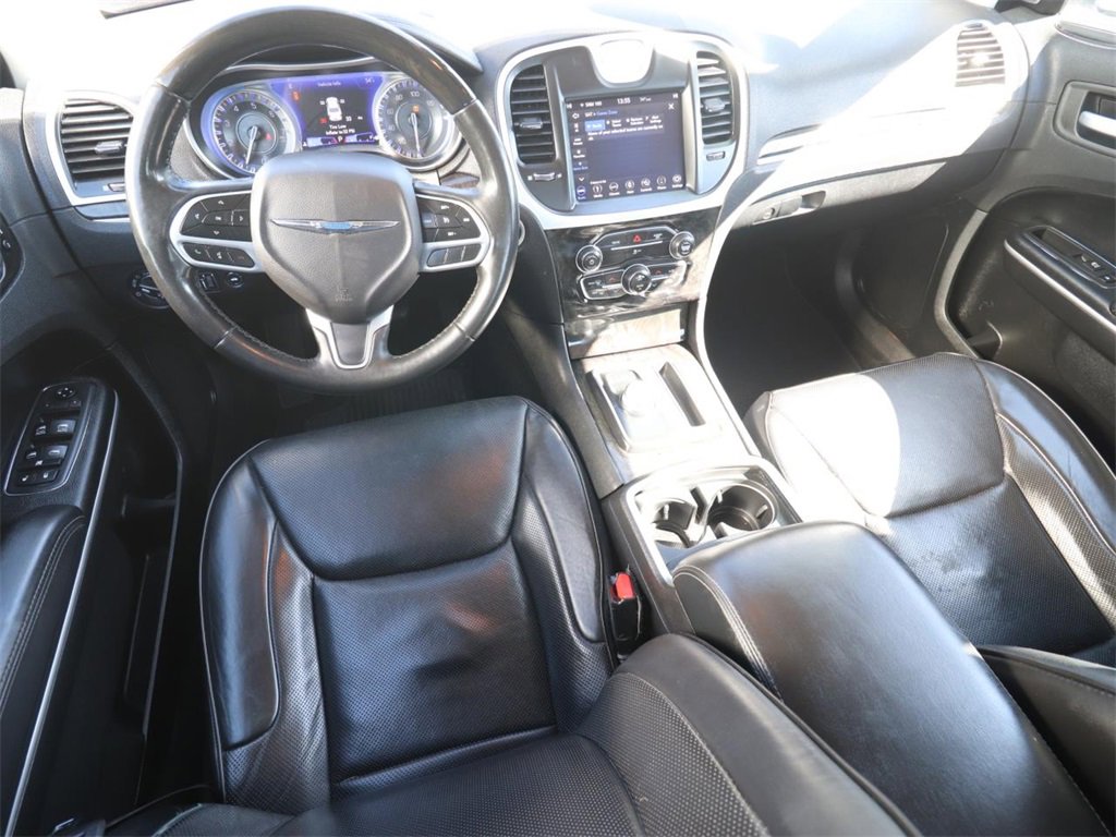 Used 2019 Chrysler 300 Limited image 6
