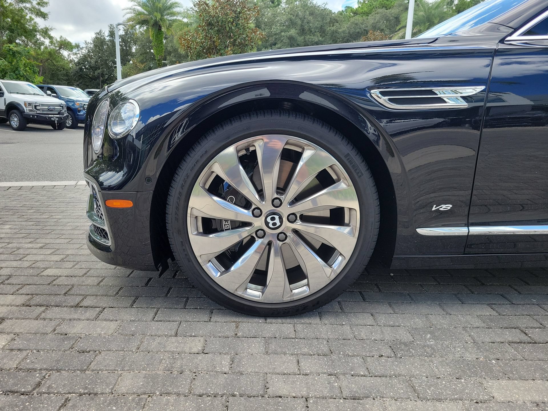Used 2021 Bentley Flying Spur V8 AWD/4WD image 11