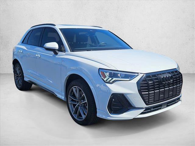 Certified 2025 Audi Q3 2.0T Premium w/ Convenience Package AWD/4WD image 3