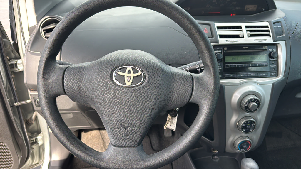 Used 2008 Toyota Yaris 2-Door Hatchback FWD image 14