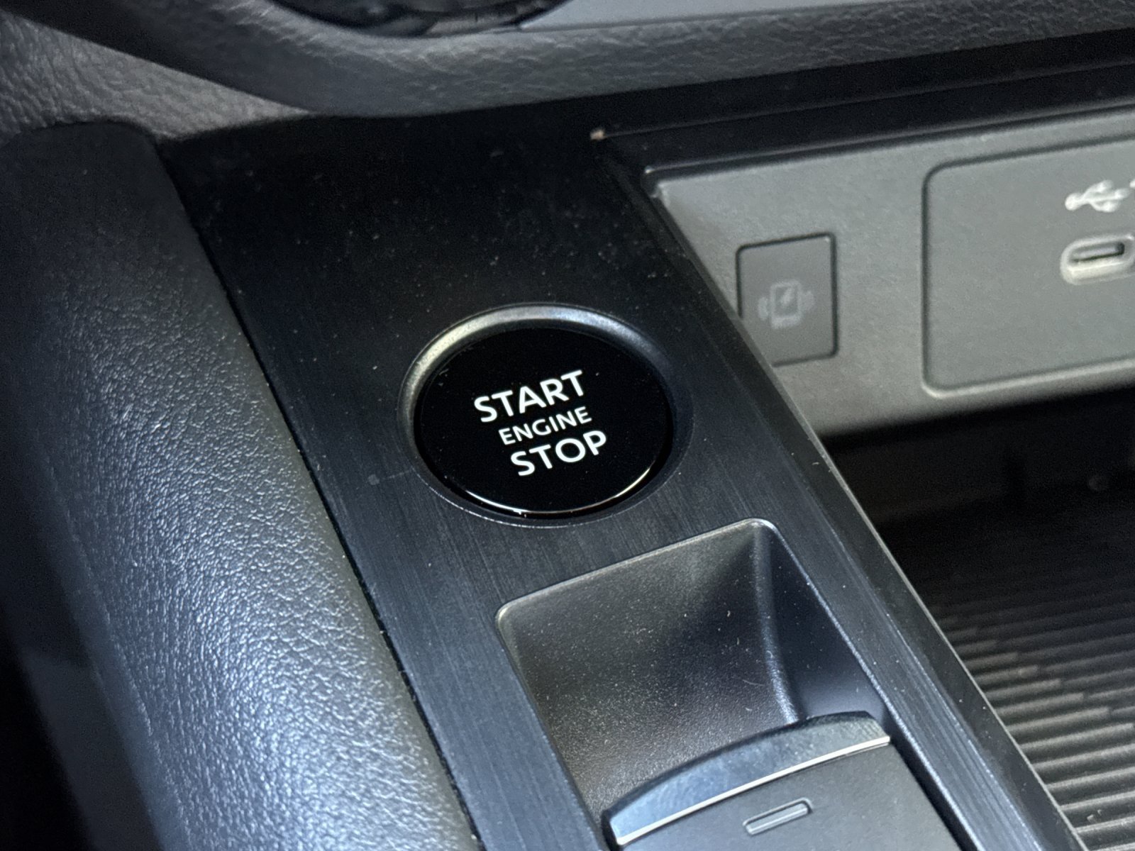New 2026 Nissan Kicks SV w/ Cold Weather Package FWD image 22