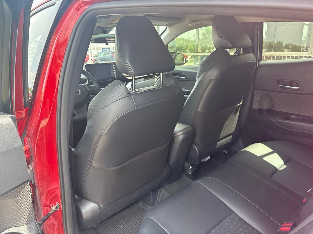 Used 2020 Toyota C-HR Limited FWD image 33