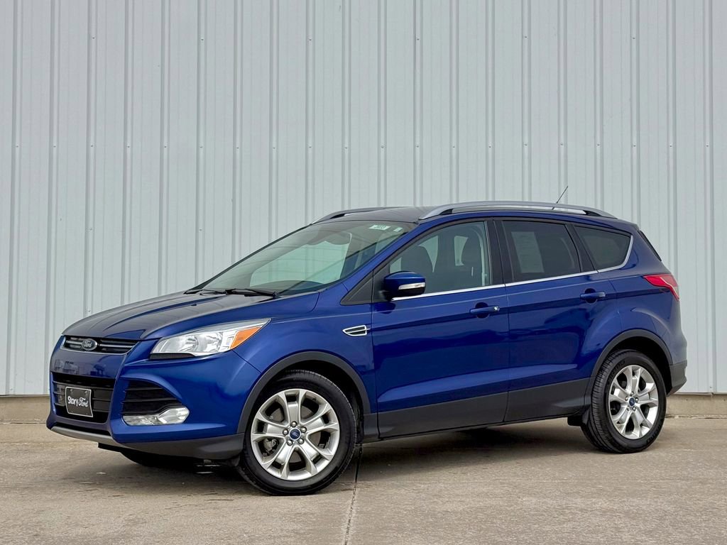 Used 2016 Ford Escape Titanium image 2
