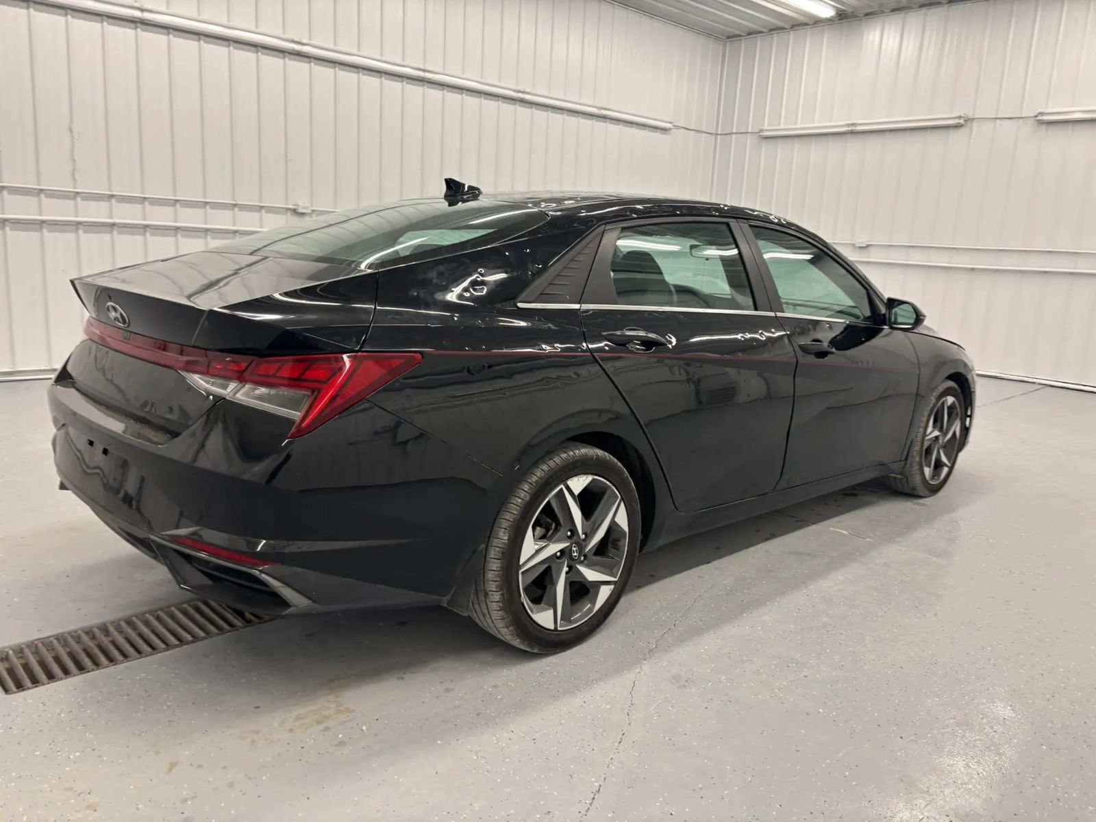 Used 2022 Hyundai Elantra SEL FWD image 5