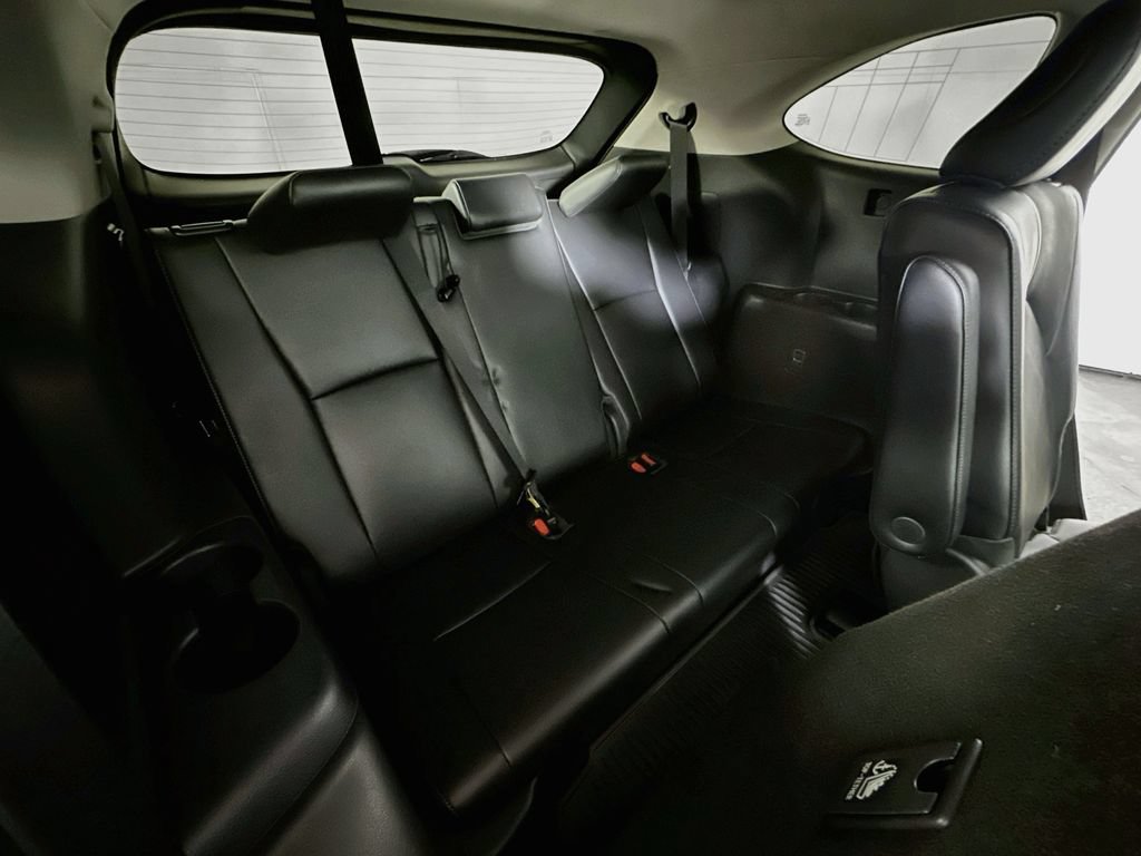 Used 2022 Toyota Highlander Platinum FWD image 16