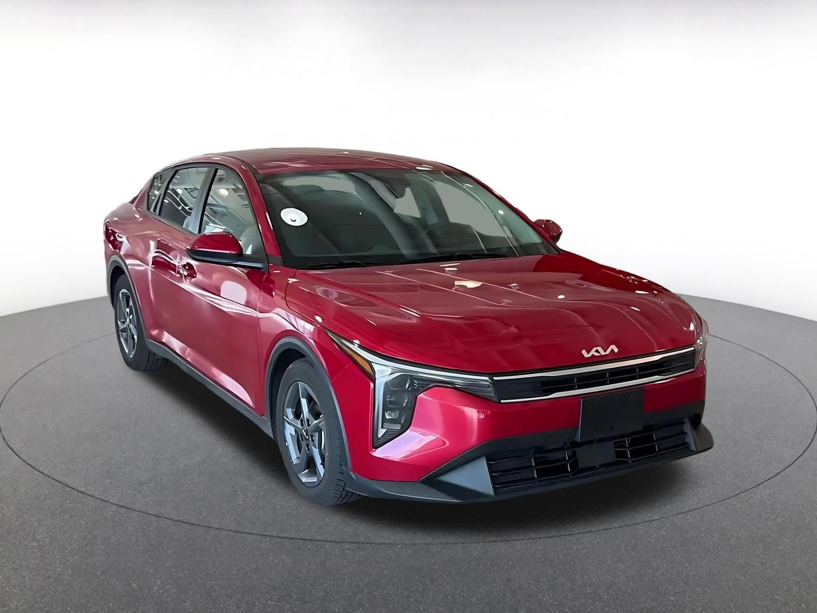 Used 2025 Kia K4 LXS image 3