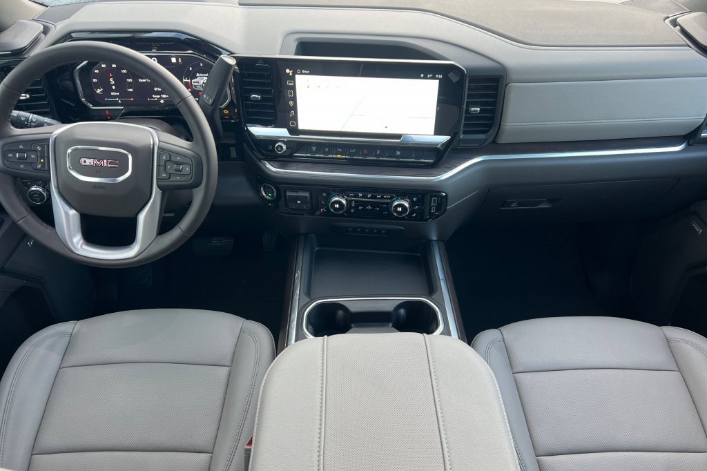 Used 2026 GMC Sierra 3500 SLT w/ SLT Premium Package image 10