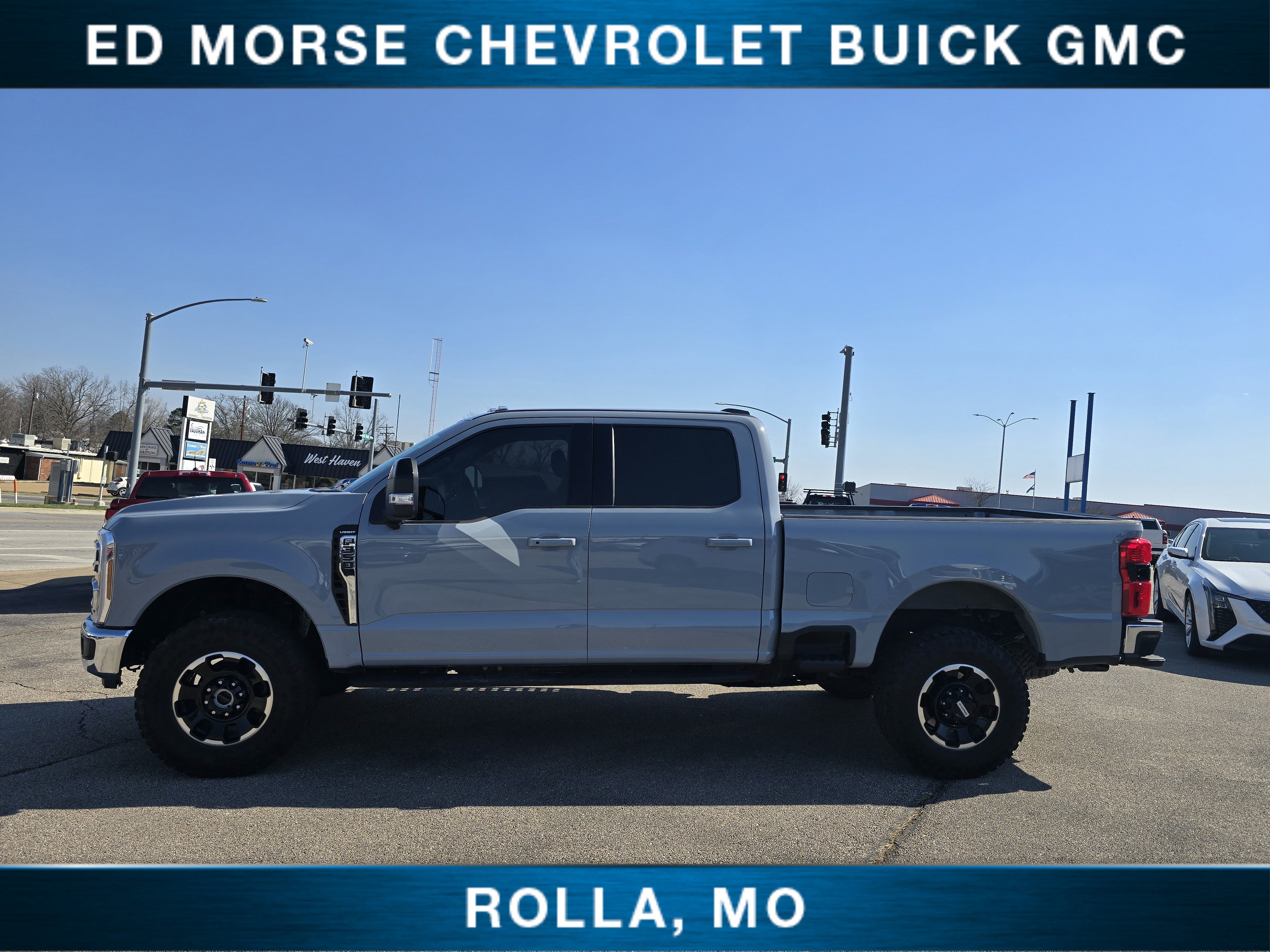 Used 2025 Ford F350 Lariat w/ Tremor Off-Road Package AWD/4WD image 6