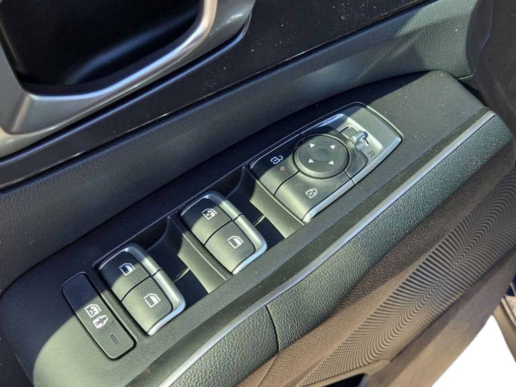 New 2026 Kia Sorento S w/ S Panoramic Sunroof Package image 16